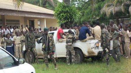 Descente des FRCI au lycée classique de Cocody.